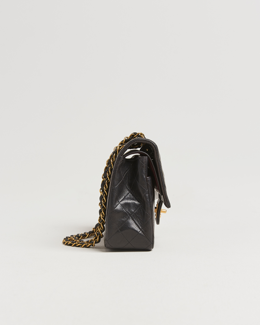Herr | Gifts for Her | Chanel Pre-Owned | Classic Double Flap Medium Lambskin Black