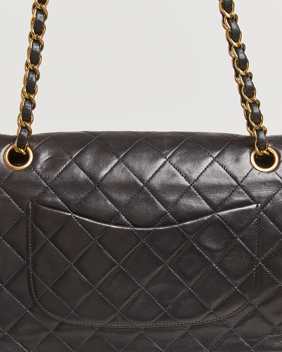 Herr | Gifts for Her | Chanel Pre-Owned | Classic Double Flap Medium Lambskin Black