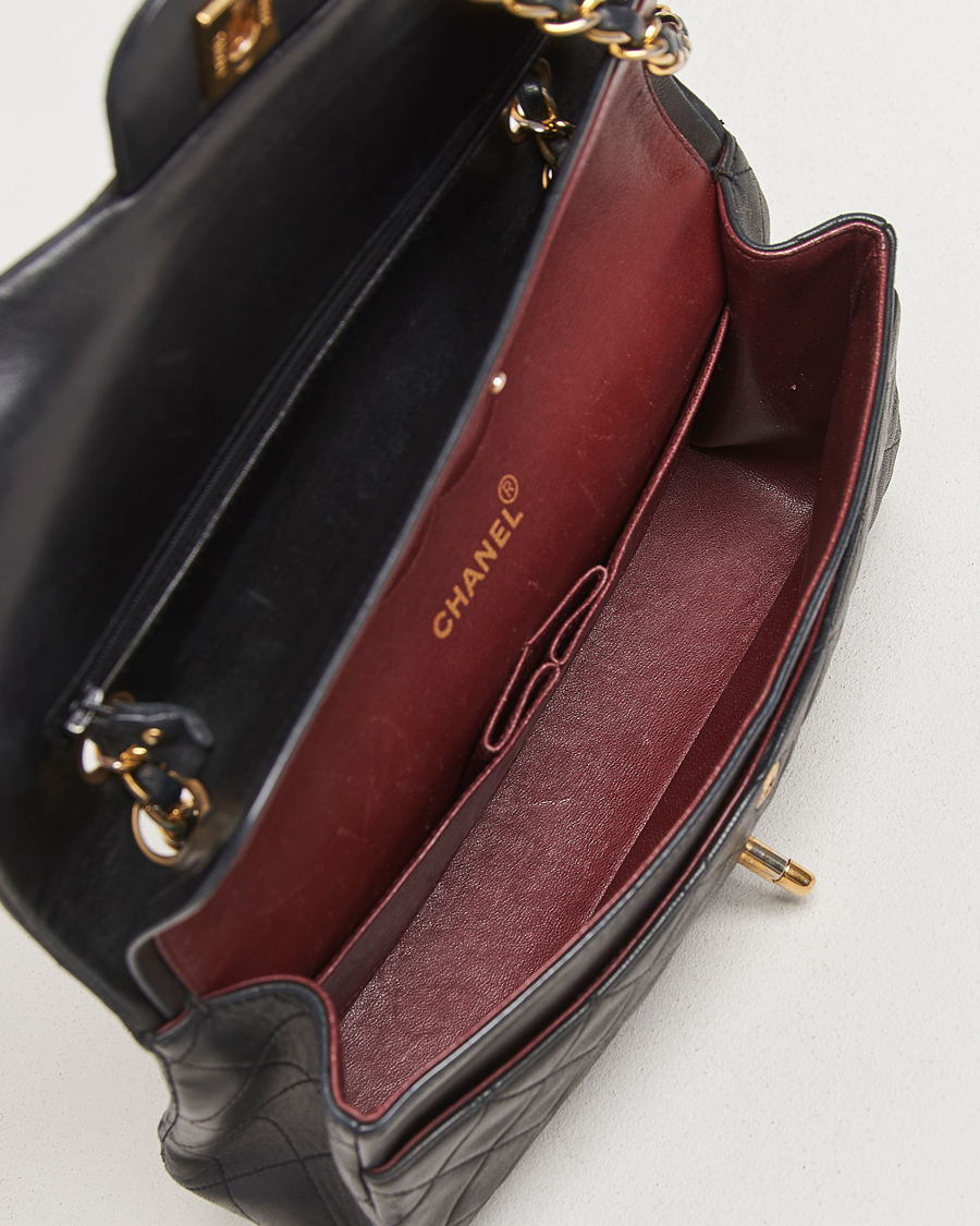 Herr | Gifts for Her | Chanel Pre-Owned | Classic Double Flap Medium Lambskin Black