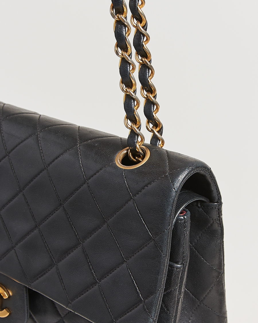 Herr | Gifts for Her | Chanel Pre-Owned | Classic Double Flap Medium Lambskin Black