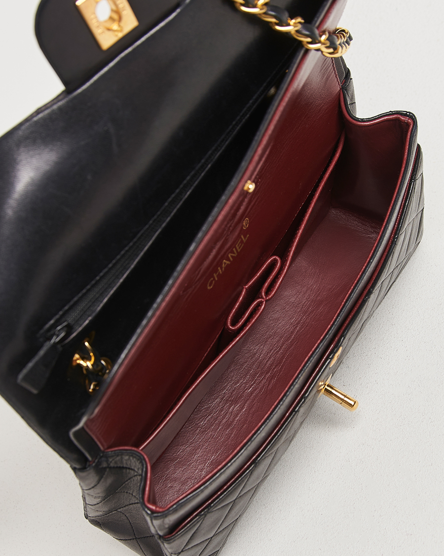 Herr | Gifts for Her | Chanel Pre-Owned | Classic Double Flap Medium Lambskin Black