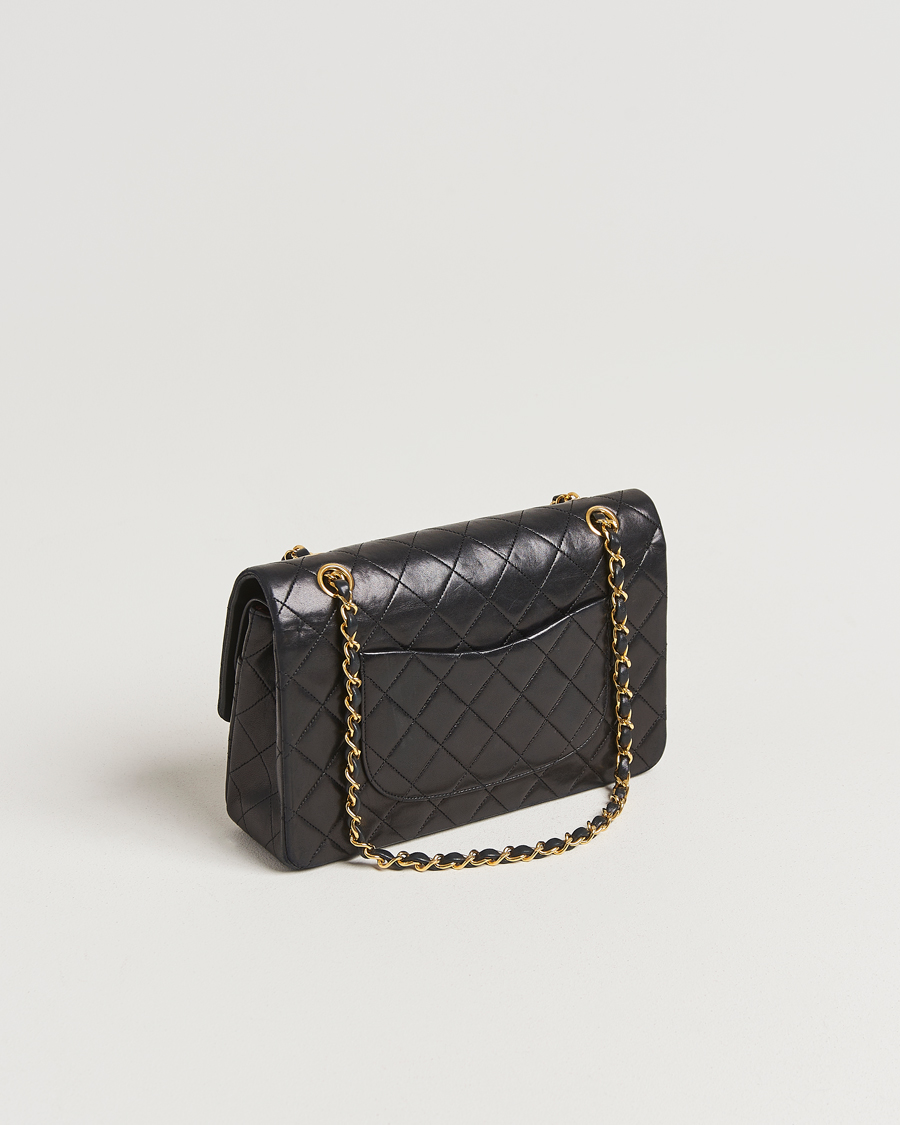 Herr | Gifts for Her | Chanel Pre-Owned | Classic Double Flap Medium Lambskin Black