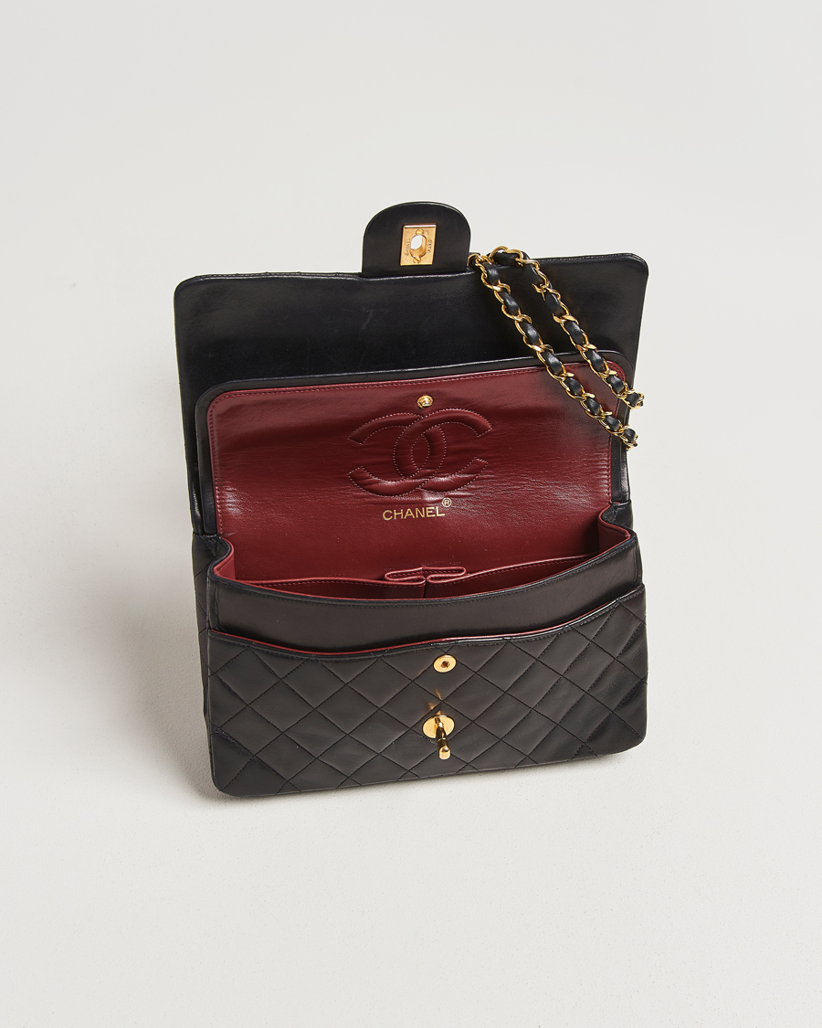 Herr | Gifts for Her | Chanel Pre-Owned | Classic Double Flap Medium Lambskin Black