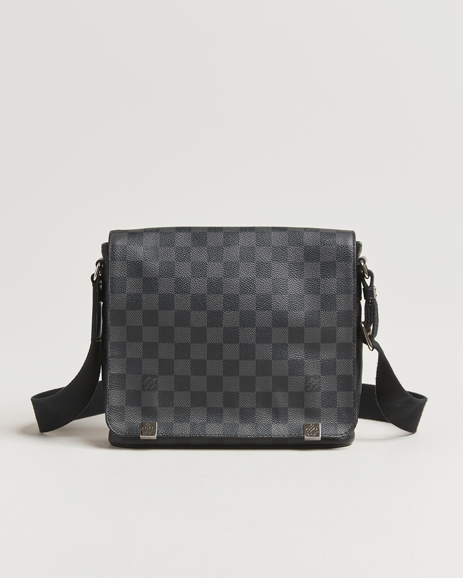 Herr | Pre-Owned & Vintage Bags | Louis Vuitton Pre-Owned | District PM Messenger Bag Damier Graphite
