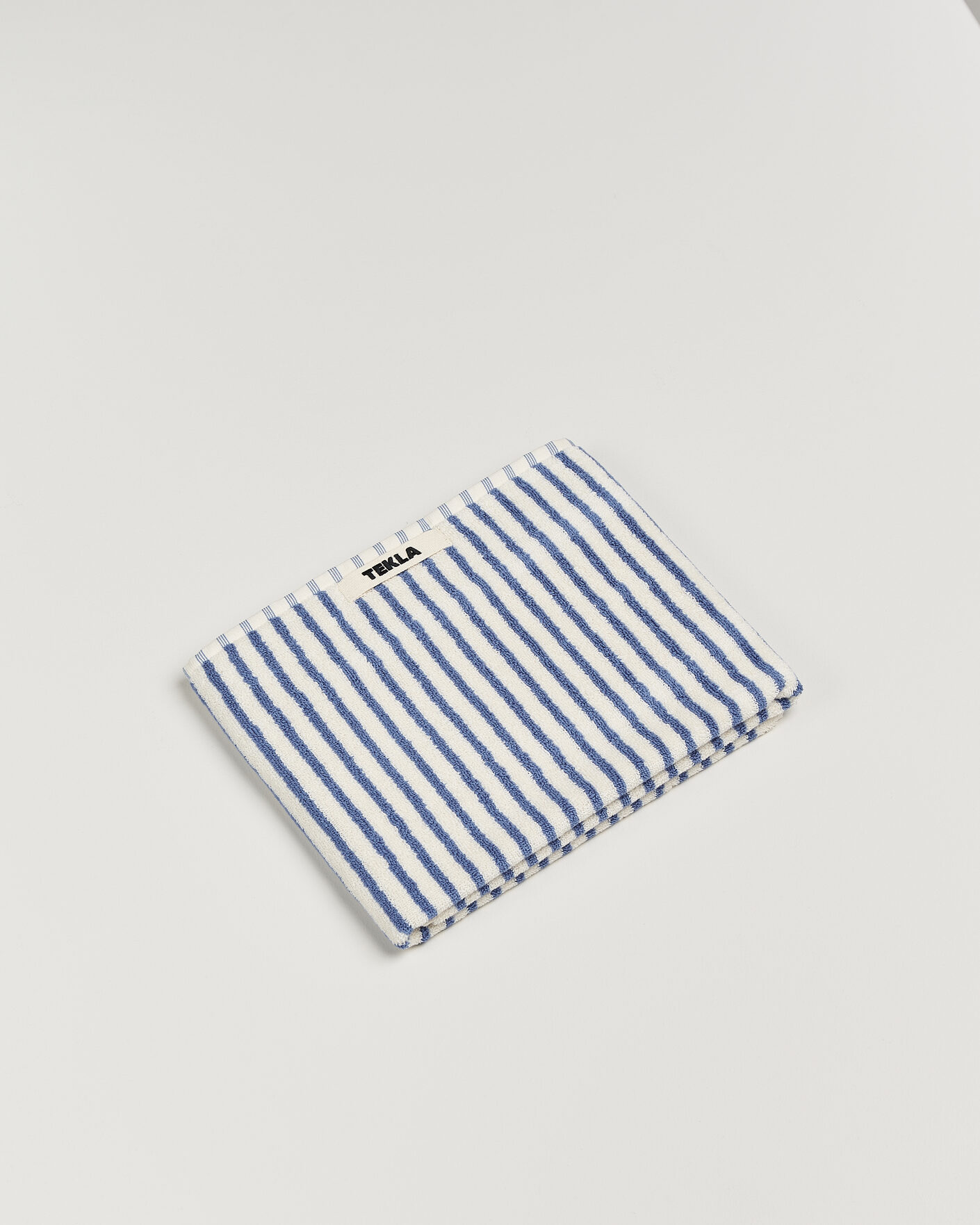 Herr | Textilier | Tekla | Organic Terry Hand Towel Coastal Blue Stripes
