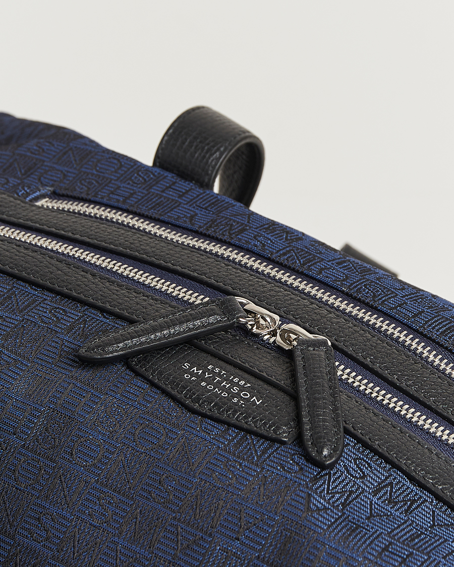 Herr | Väskor | Smythson | Canvas Stamp Travel Bag Navy