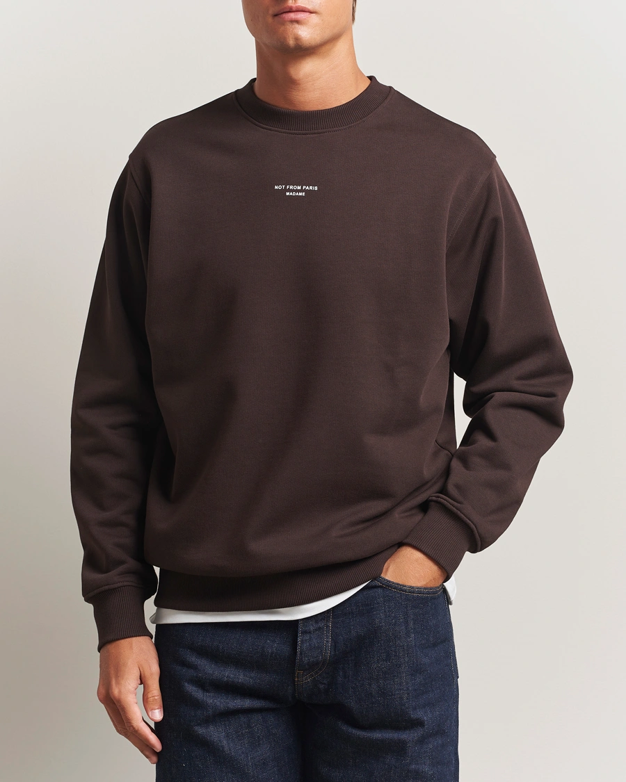 Herr | Tröjor | Drôle de Monsieur | Classic Slogan Sweatshirt Dark Brown