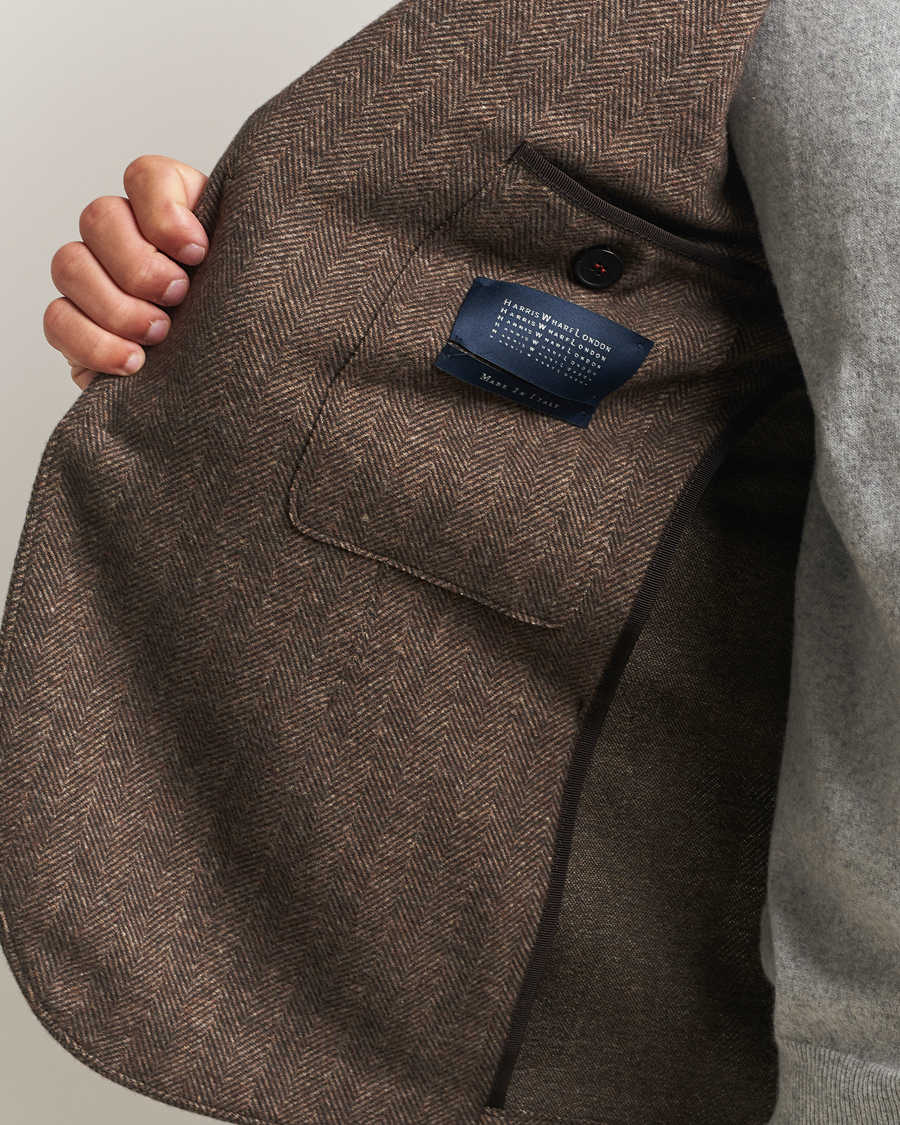 Herr | Kavajer | Harris Wharf London | Two Button Herringbone Blazer Brown