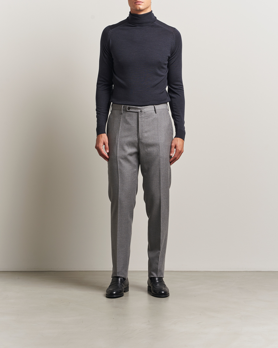 Herr | Tröjor | John Smedley | Cherwell Extra Fine Merino Rollneck Hepburn Smoke