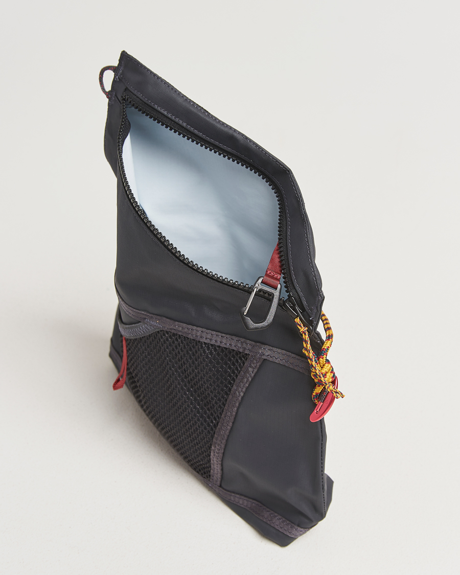 Herr | Väskor | Klättermusen | Hrid WP 3L Accessory Bag Raven