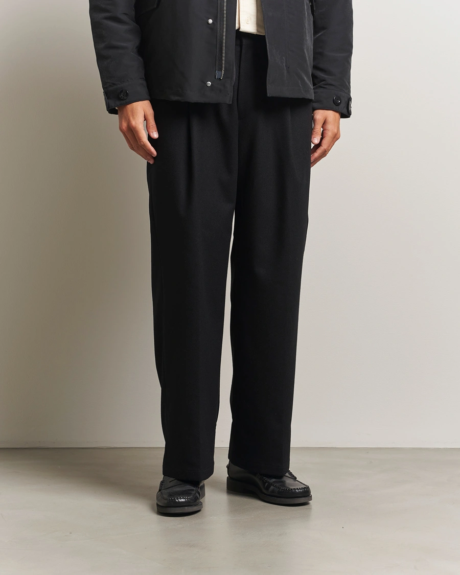 Herr | Byxor | NN07 | Kay Wool Pleated Trousers Black