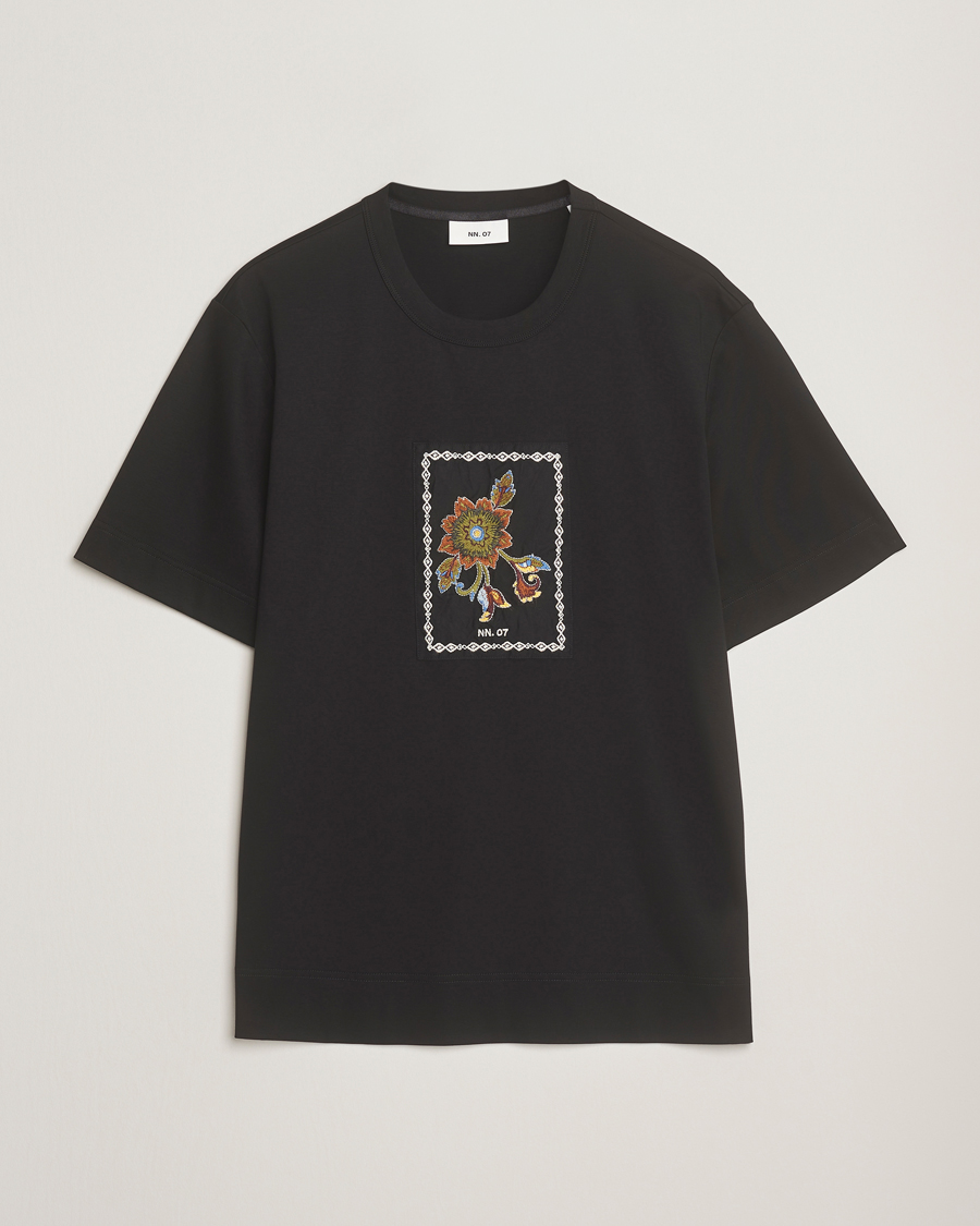Herr | T-Shirts | NN07 | Pedro Mercerized Flower T-Shirt Black