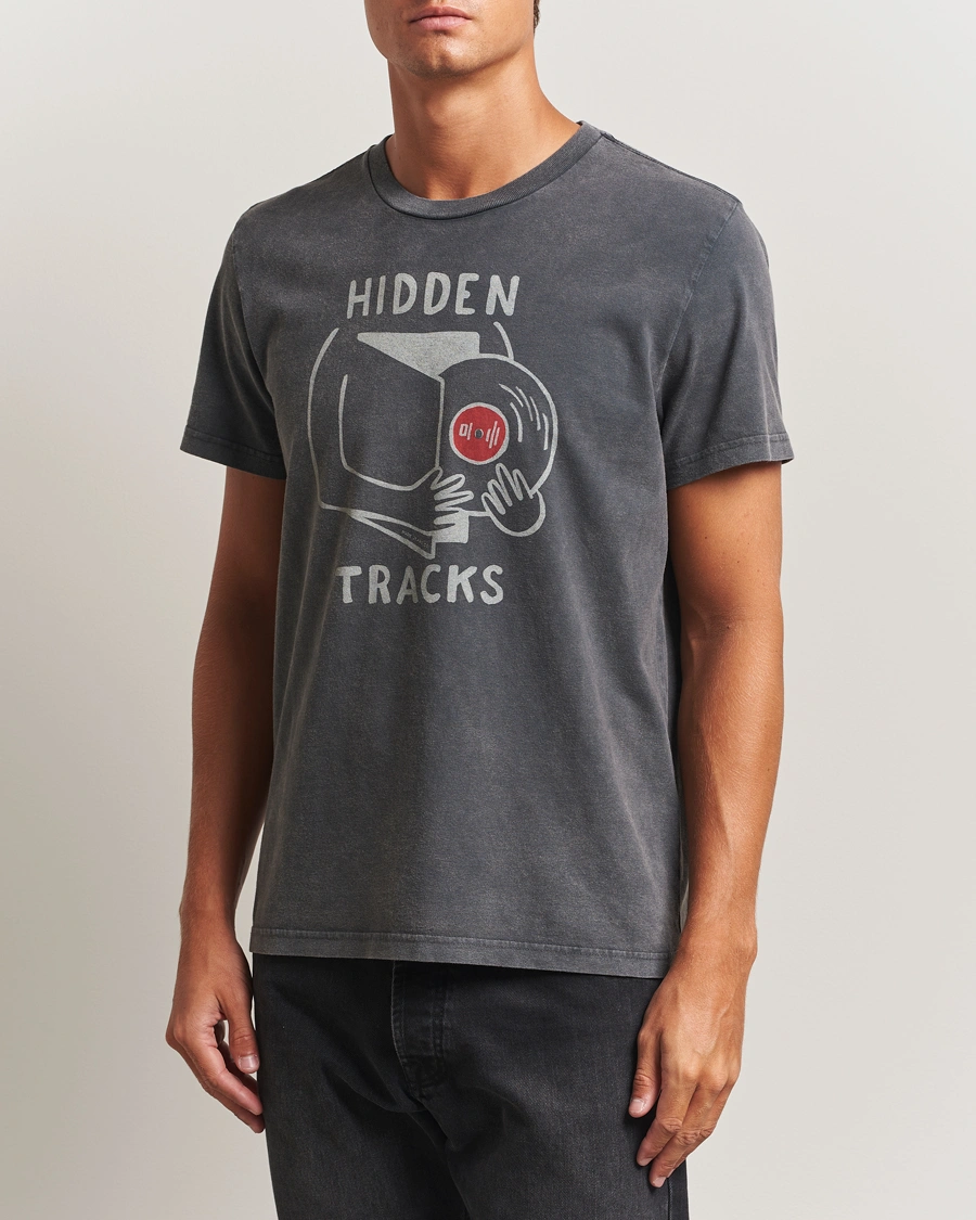 Herr | T-Shirts | Nudie Jeans | Roy Hidden Track T-Shirt Antracite