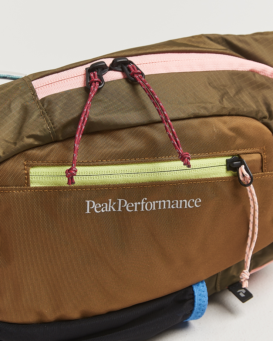 Herr | Väskor | Peak Performance | Outdoor Slingbag Meadow Moss