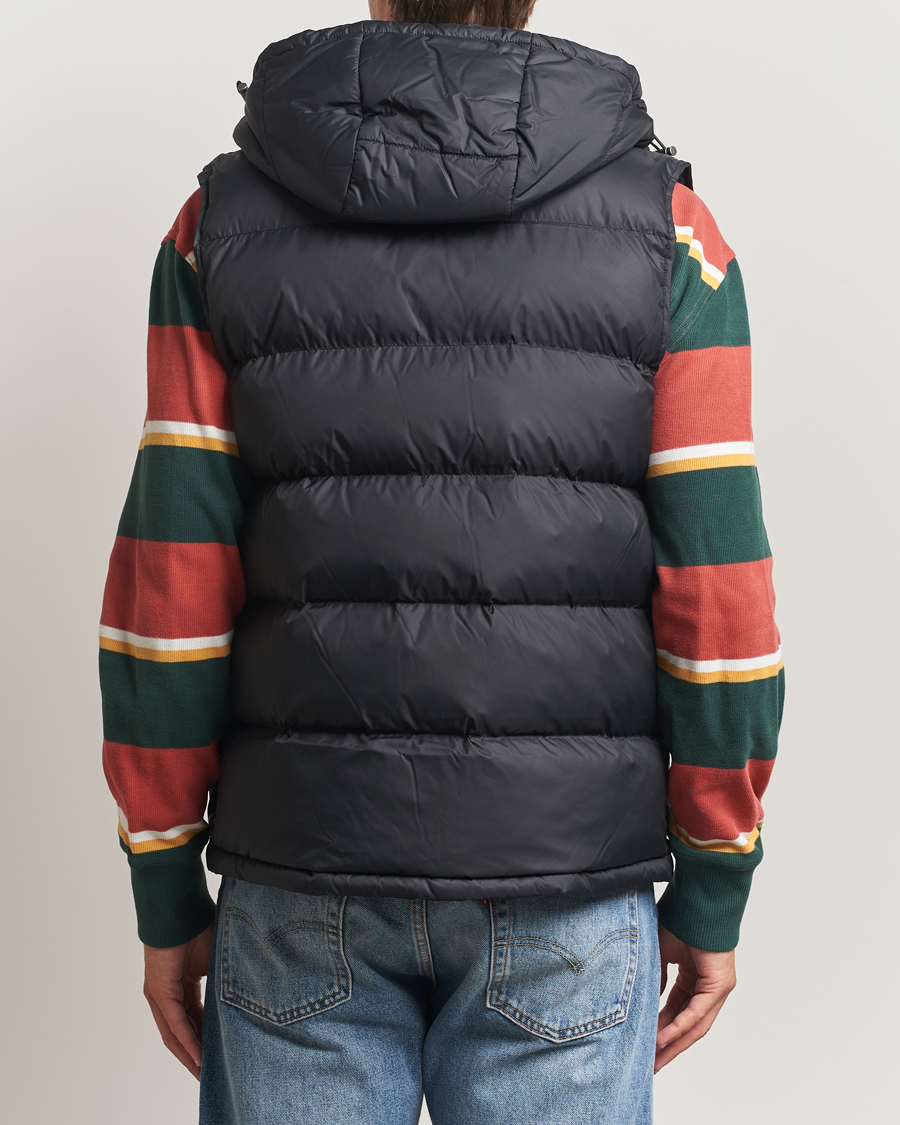 Herr | Västar | GANT | The Active Cloud Vest Black