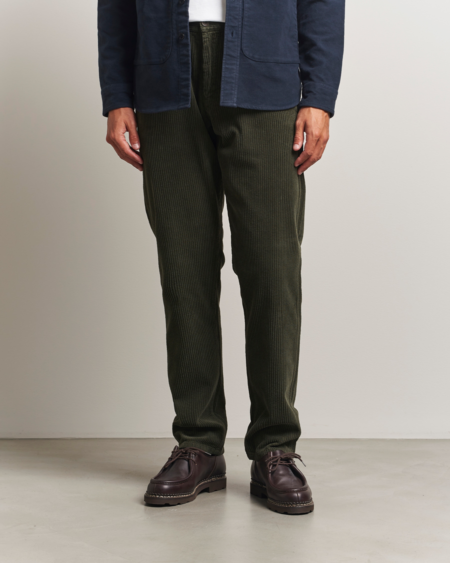 Herr | Byxor | Aspesi | Corduroy Pants Hunting Green