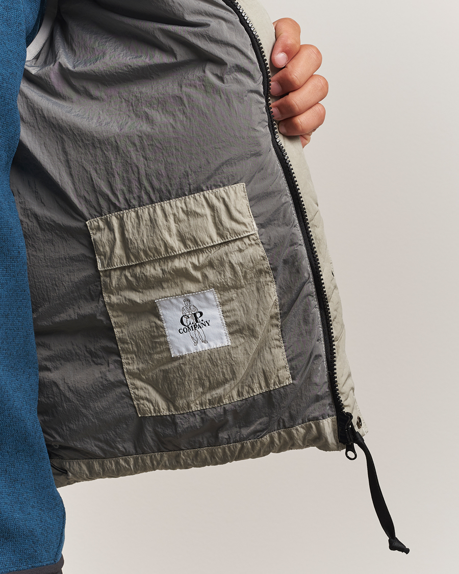 Herr | Västar | C.P. Company | Eco Chrome Mixed Down Vest Light Grey