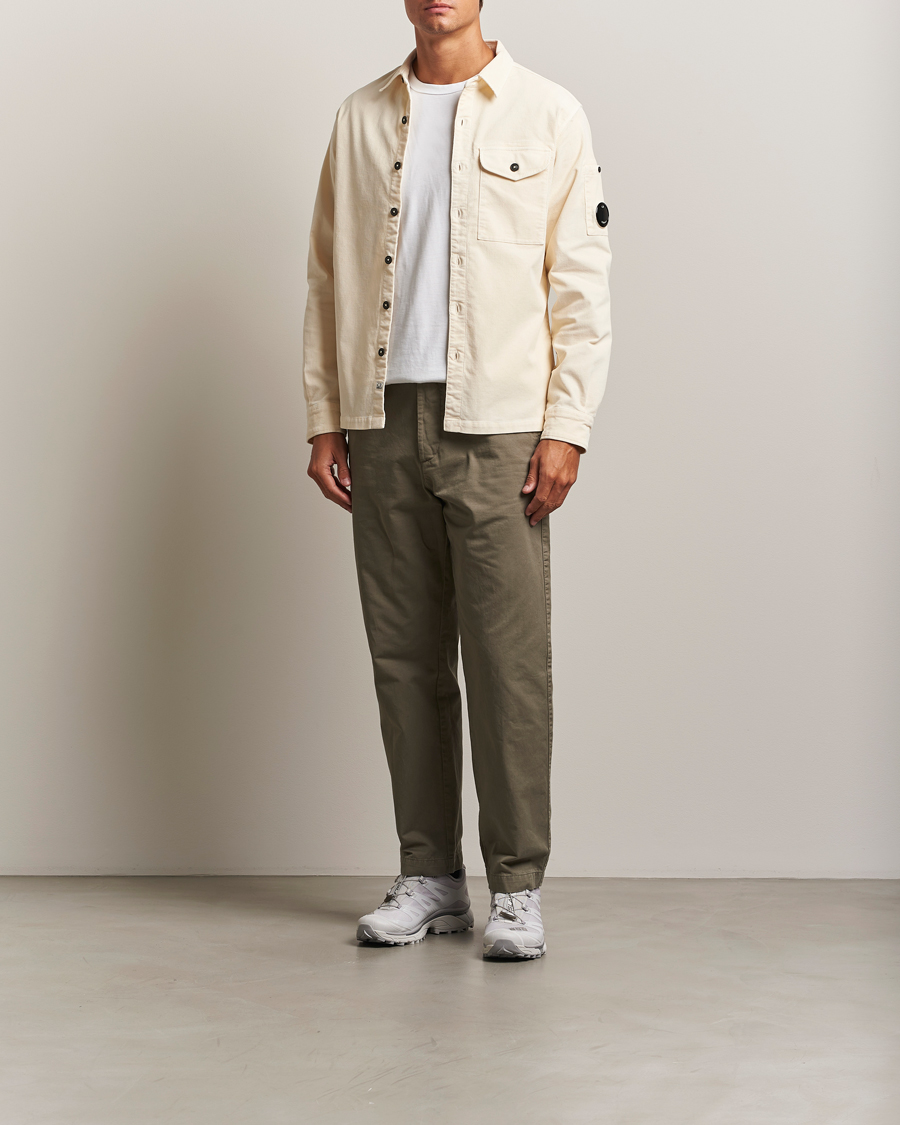 Herr | Skjortor | C.P. Company | Corduroy Lens Overshirt White