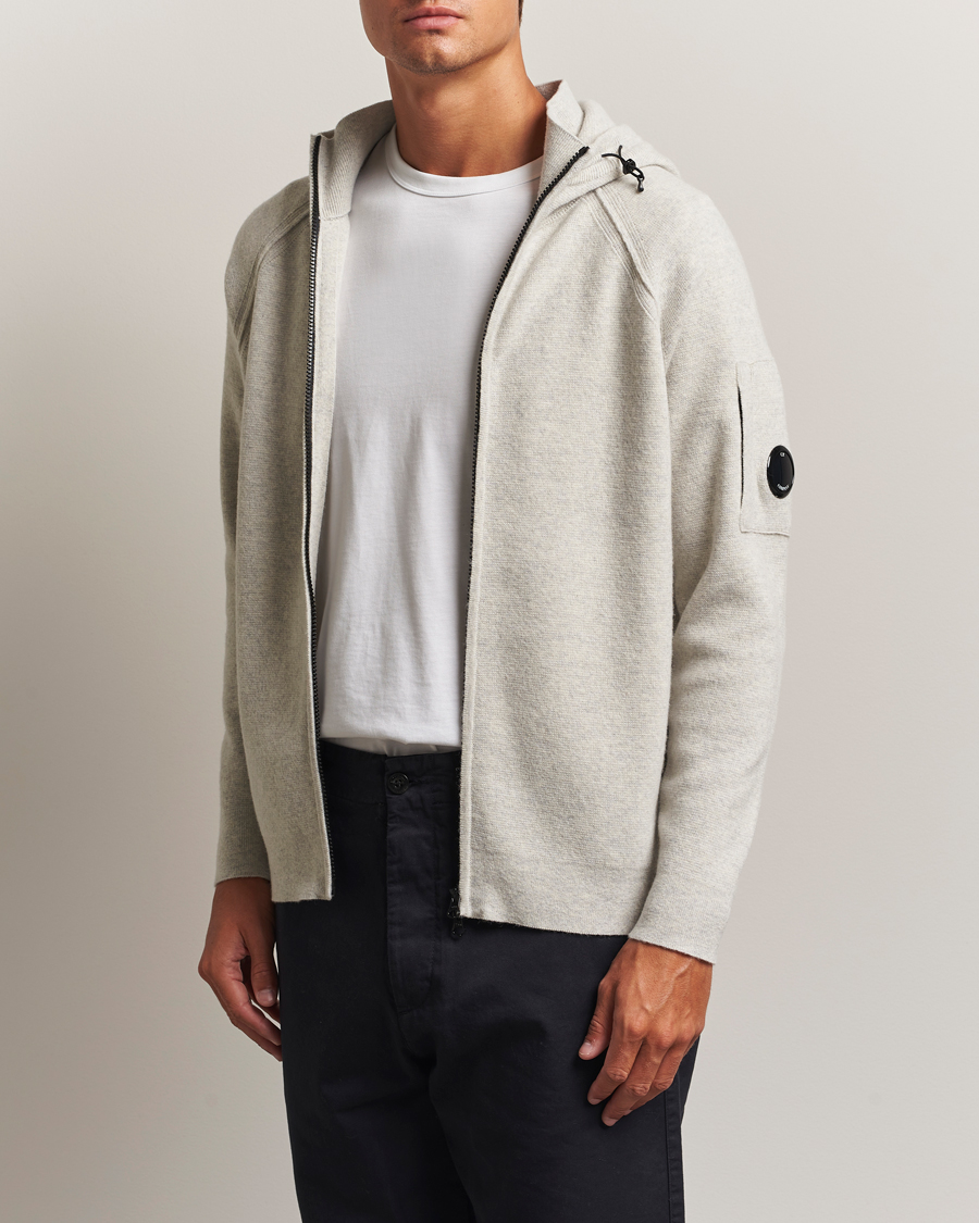 Herr | Tröjor | C.P. Company | Knitted Lambswool Zip Hood Light Grey