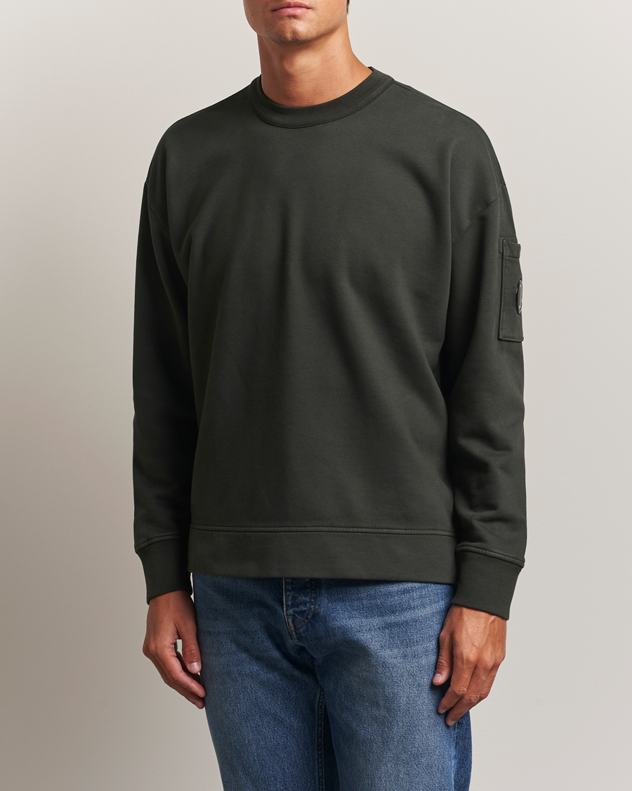 Herr | Tröjor | C.P. Company | Brushed Emerized Fleece Lens Sweatshirt Dark Green