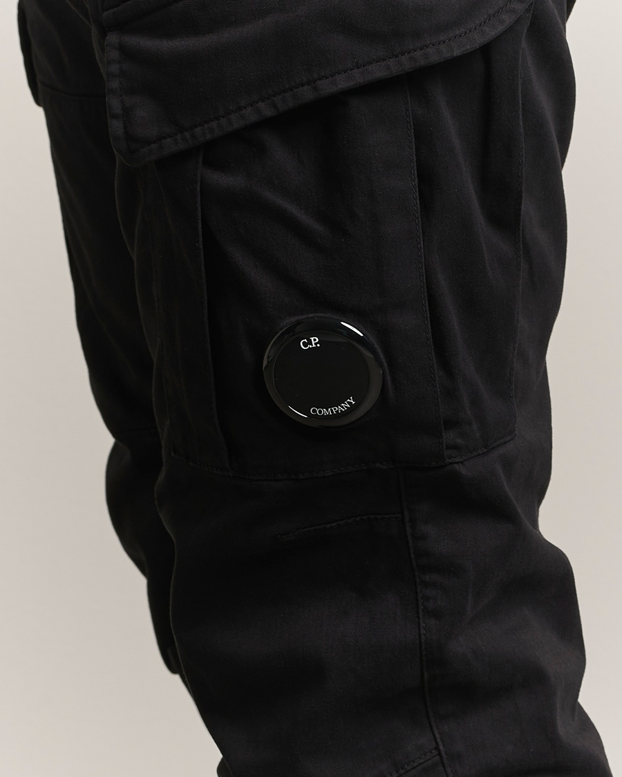 Herr | Byxor | C.P. Company | Stretch Satin Lens Cargo Pants Black