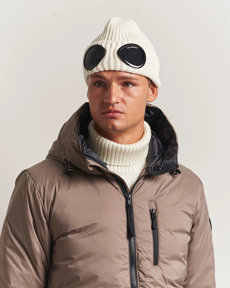 Herr | Mössor | C.P. Company | Knitted Merino Goggle Beanie White