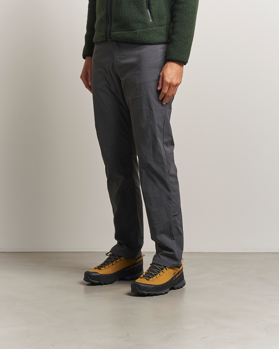 Herr | Trail Sneakers | La Sportiva | TX5 GTX Hiking Shoes Savana/Tiger