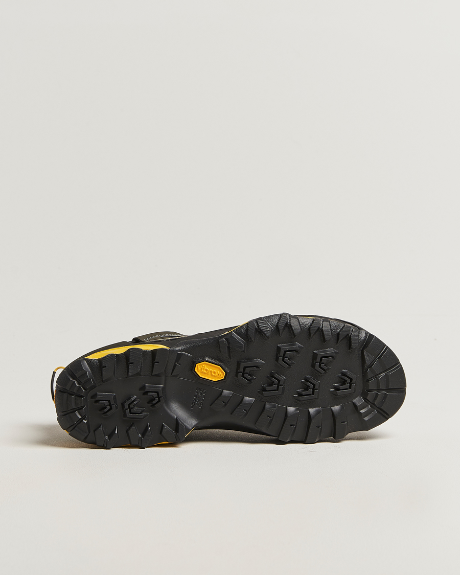 Herr | Trail Sneakers | La Sportiva | TX5 GTX Hiking Shoes Carbon/Yellow