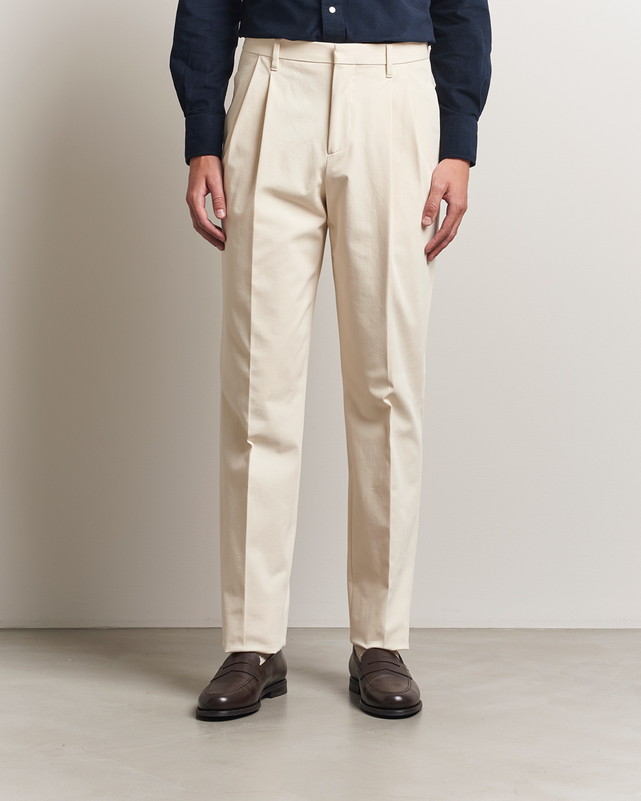 Herr | Byxor | Lardini | Double Pleated Cotton Stretch Trousers Off White