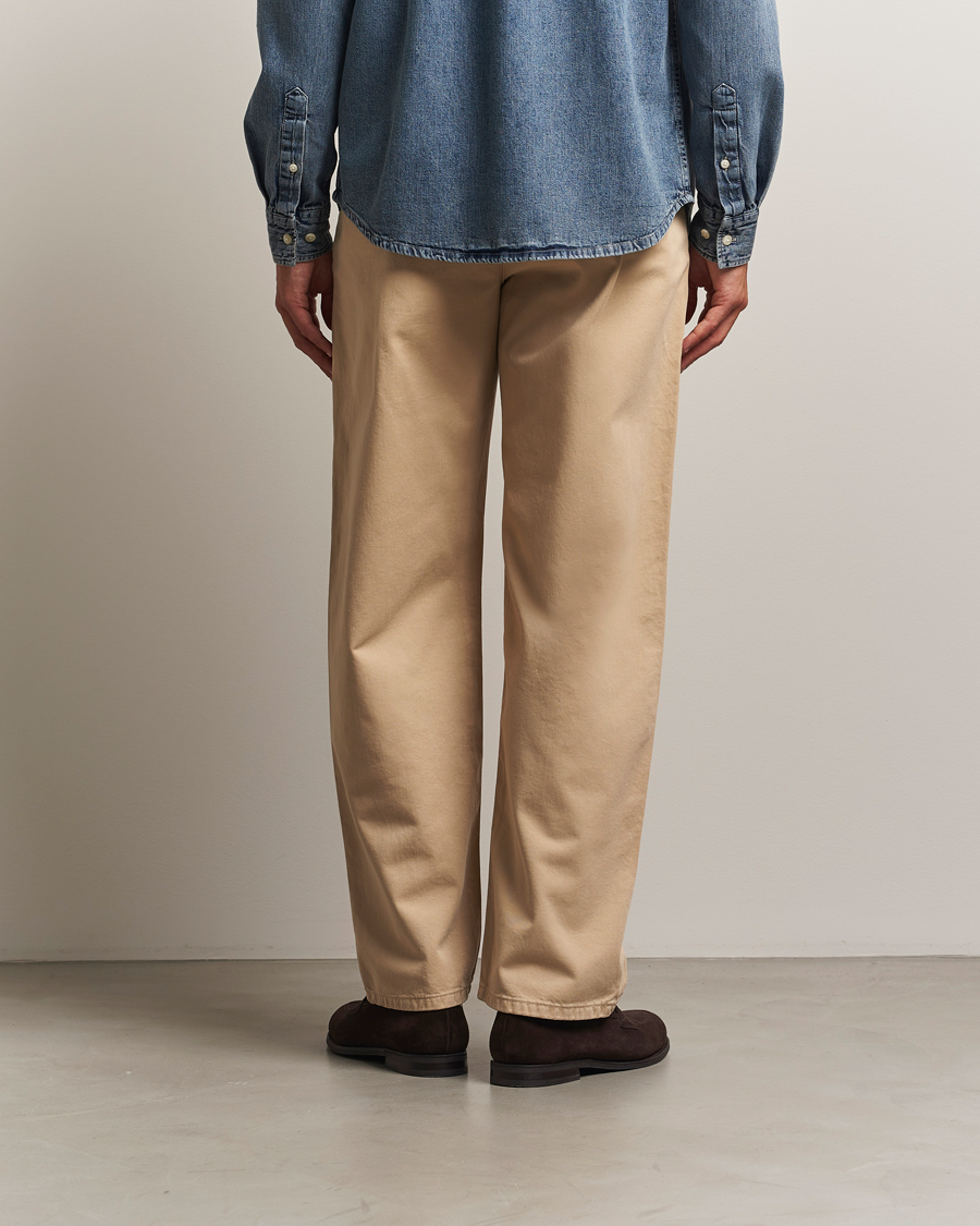 Herr | Byxor | LES DEUX | Romeo Pleated Chino Pants Irish Cream