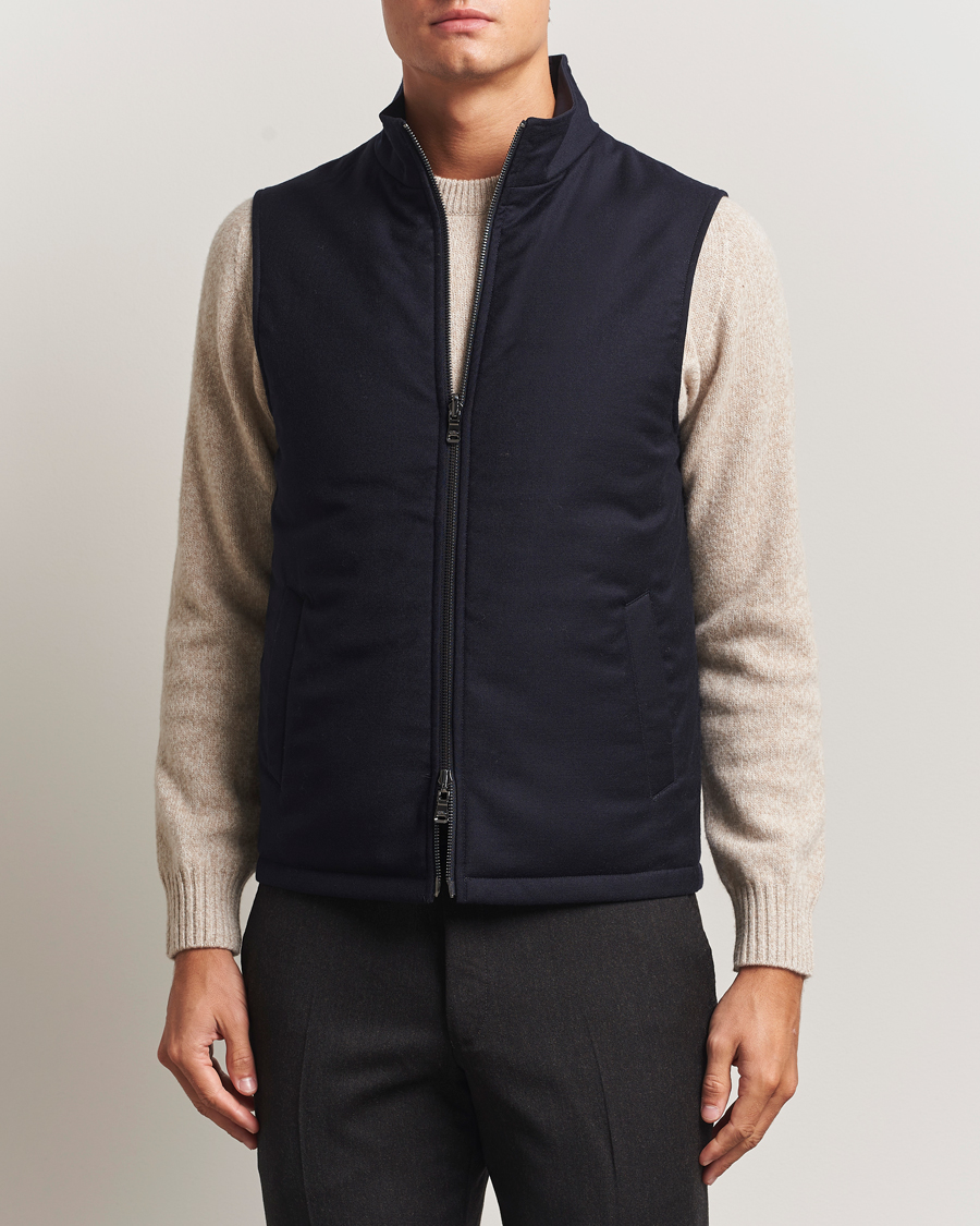 Herr | Jackor | Oscar Jacobson | Nylon/Wool Reversible Vest Navy