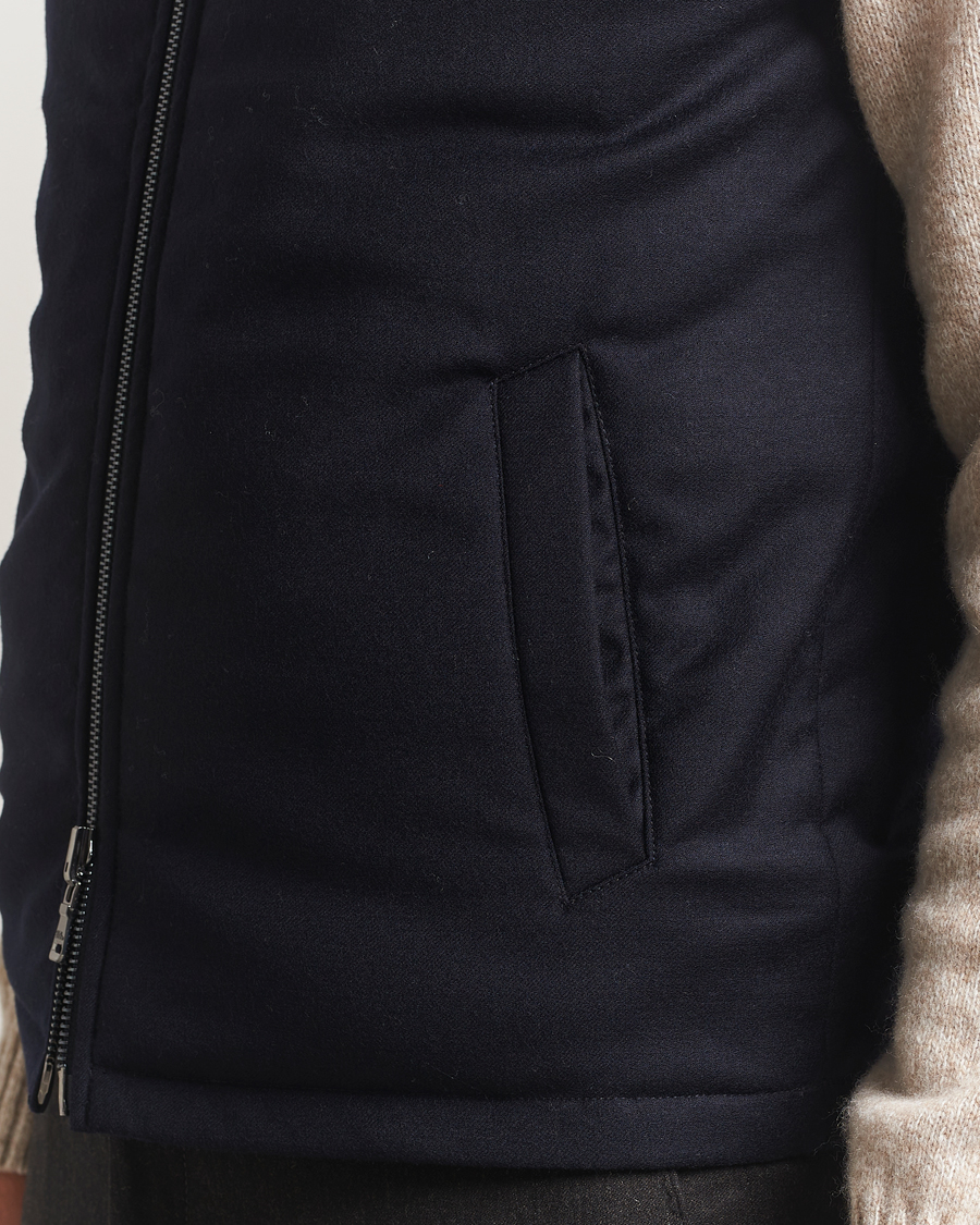 Herr | Jackor | Oscar Jacobson | Nylon/Wool Reversible Vest Navy