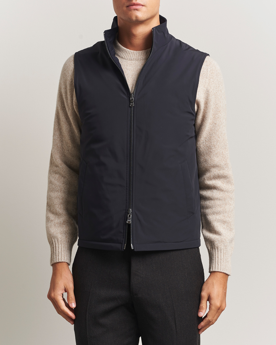 Herr | Jackor | Oscar Jacobson | Nylon/Wool Reversible Vest Navy