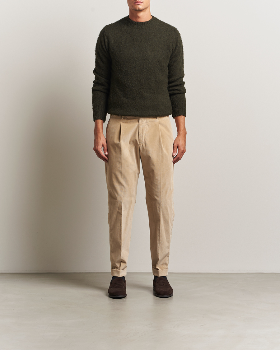 Herr | Byxor | PT01 | Slim Fit Pleated Corduroy Trousers Light Beige