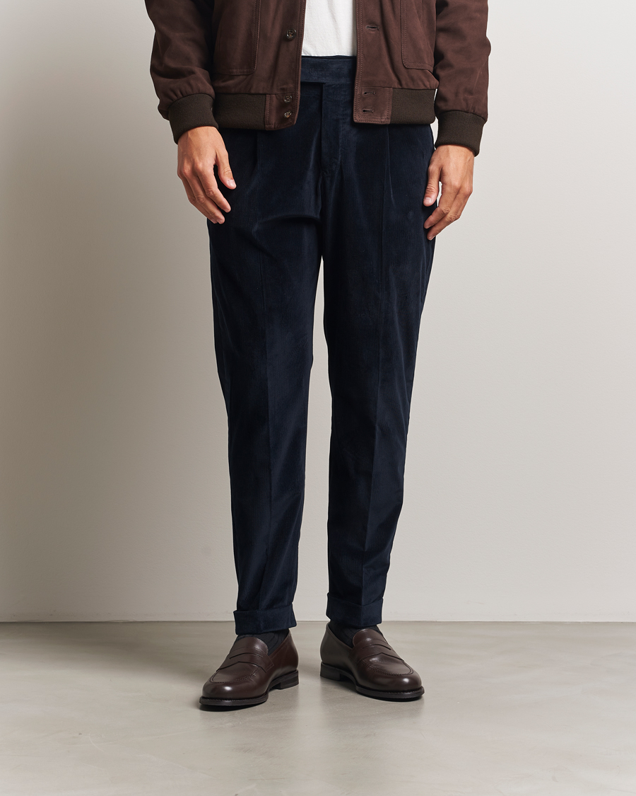 Herr | Byxor | PT01 | Rebel Fit Pleated Corduroy Trousers Navy