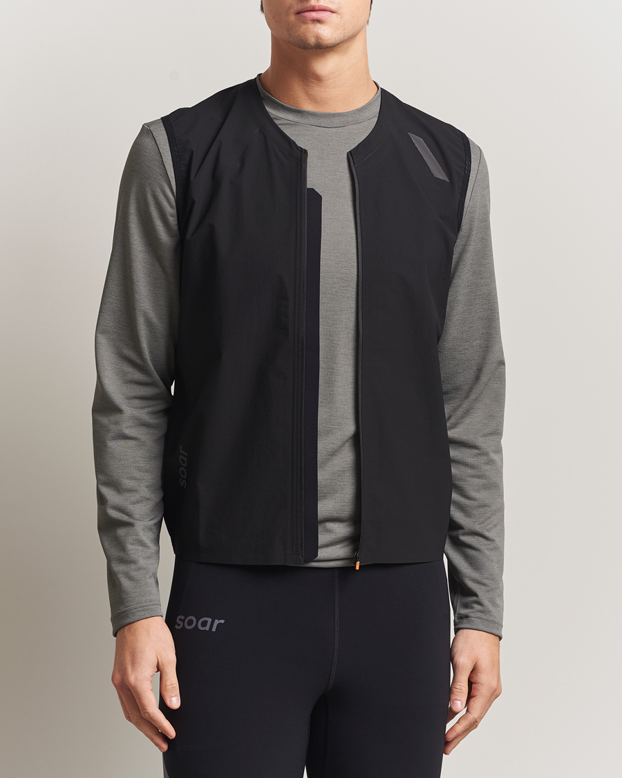 Herr | Västar | SOAR Running | Rainout Gilet Black