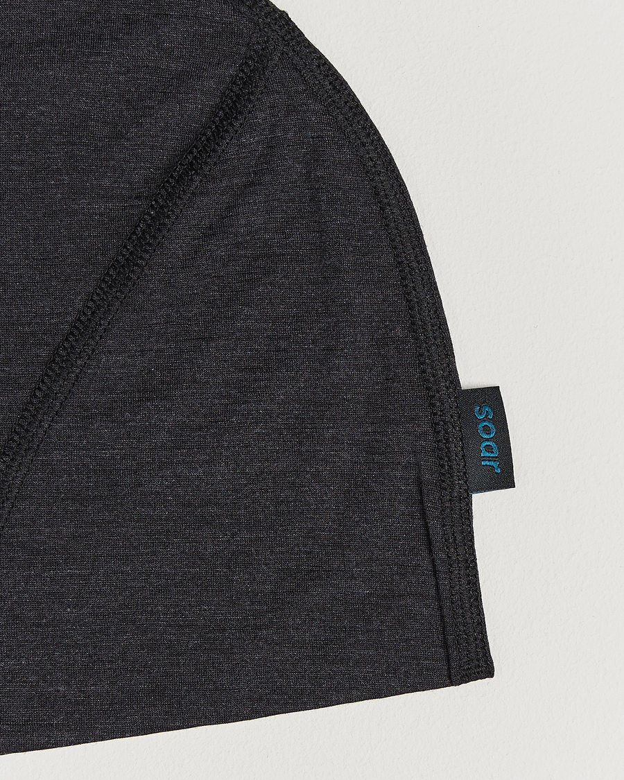 Herr | Mössor | SOAR Running | Silk Merino Beanie Dark Grey