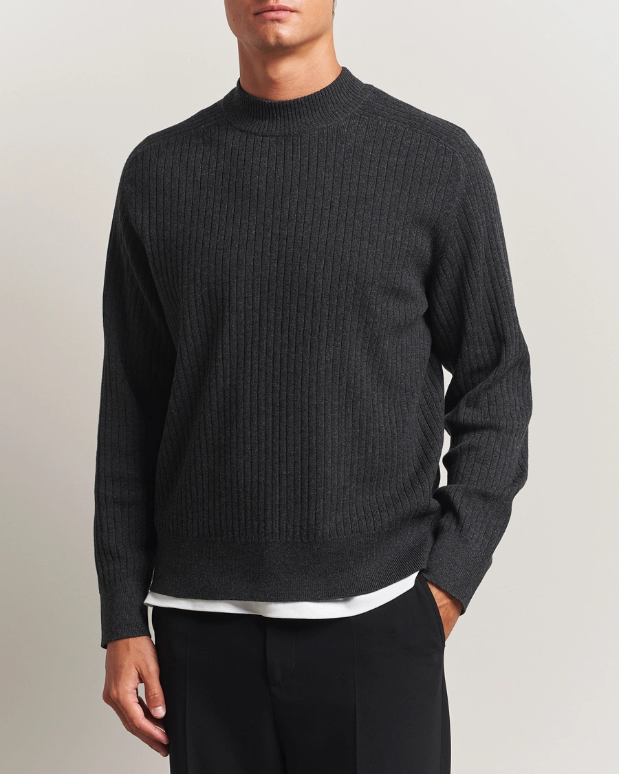 Herr | Tröjor | Filippa K | Cotton Merino Knitted Mock Neck Sweater Anthracite Melange