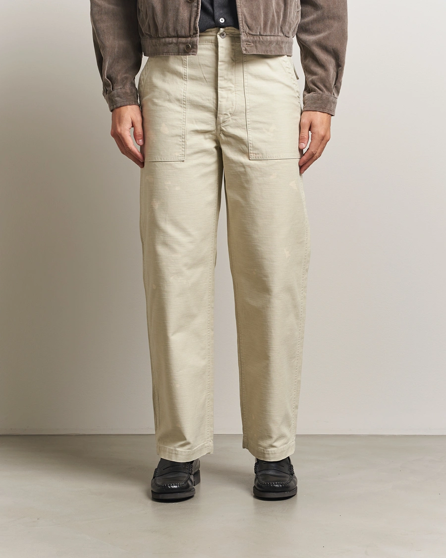 Herr | Byxor | Auralee | Bleached Satin Baker Pants Ivory