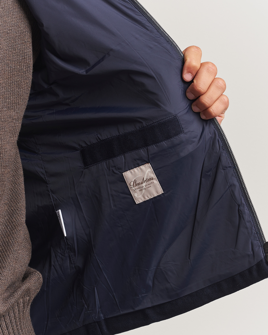 Herr | Västar | Stenströms | Wool Alcantara Detail Light Padded Vest Navy
