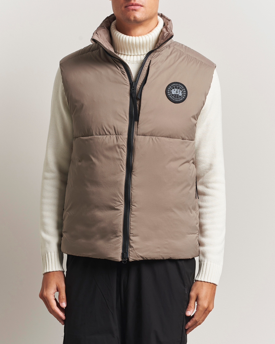 Herr | Västar | Canada Goose Black Label | Lodge Vest Taupe