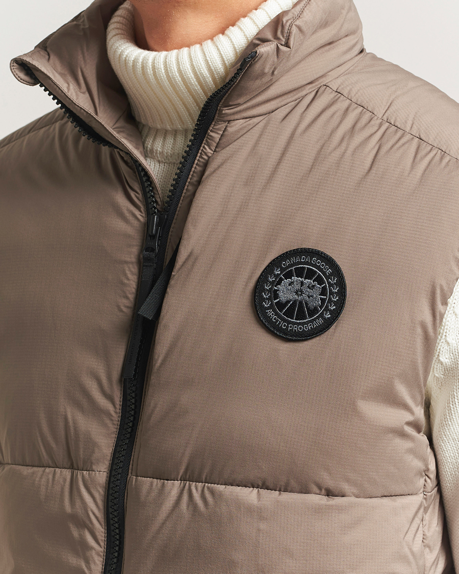 Herr | Västar | Canada Goose Black Label | Lodge Vest Taupe