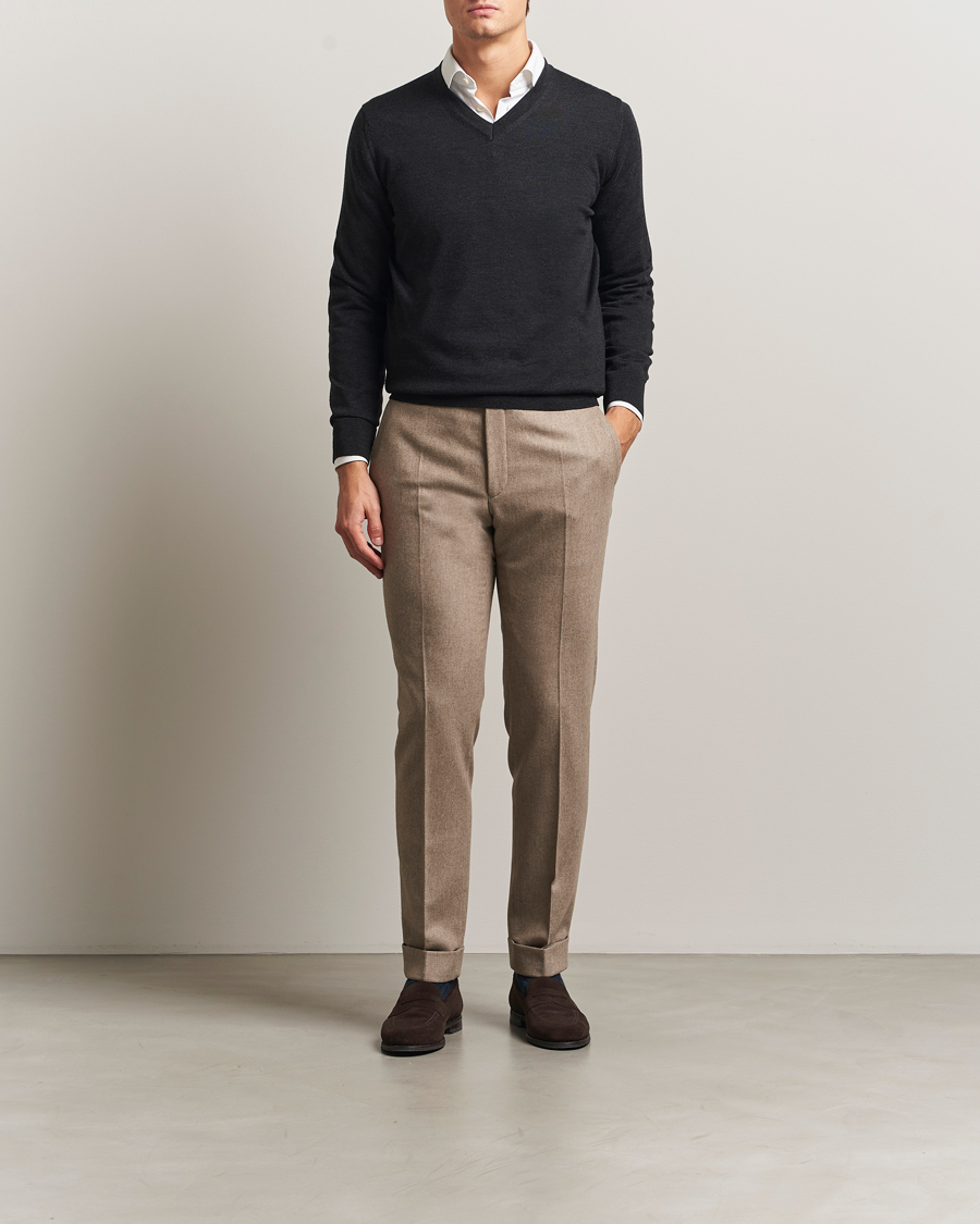 Herr | Tröjor | Charles Tyrwhitt | Pure Merino V-Neck Jumper Dark Charcoal