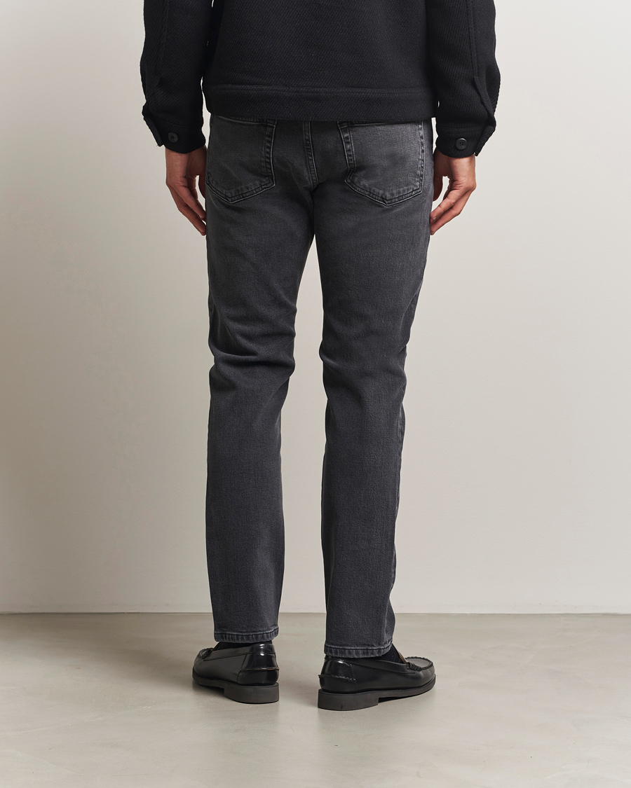 Herr | Byxor | Jeanerica | TM005 Tapered Jeans Black Overdye
