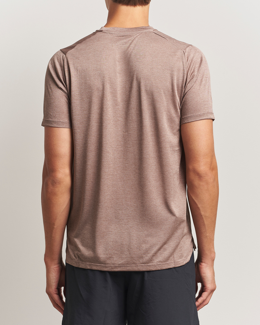 Herr | T-Shirts | New Balance Running | Athletics Short Sleeve T-Shirt Earth Shadow Heather