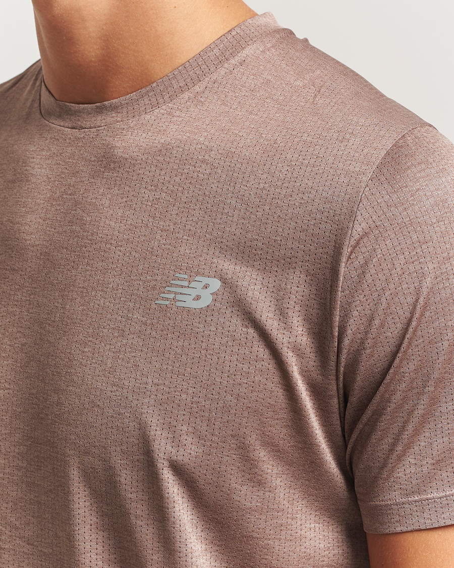 Herr | T-Shirts | New Balance Running | Athletics Short Sleeve T-Shirt Earth Shadow Heather
