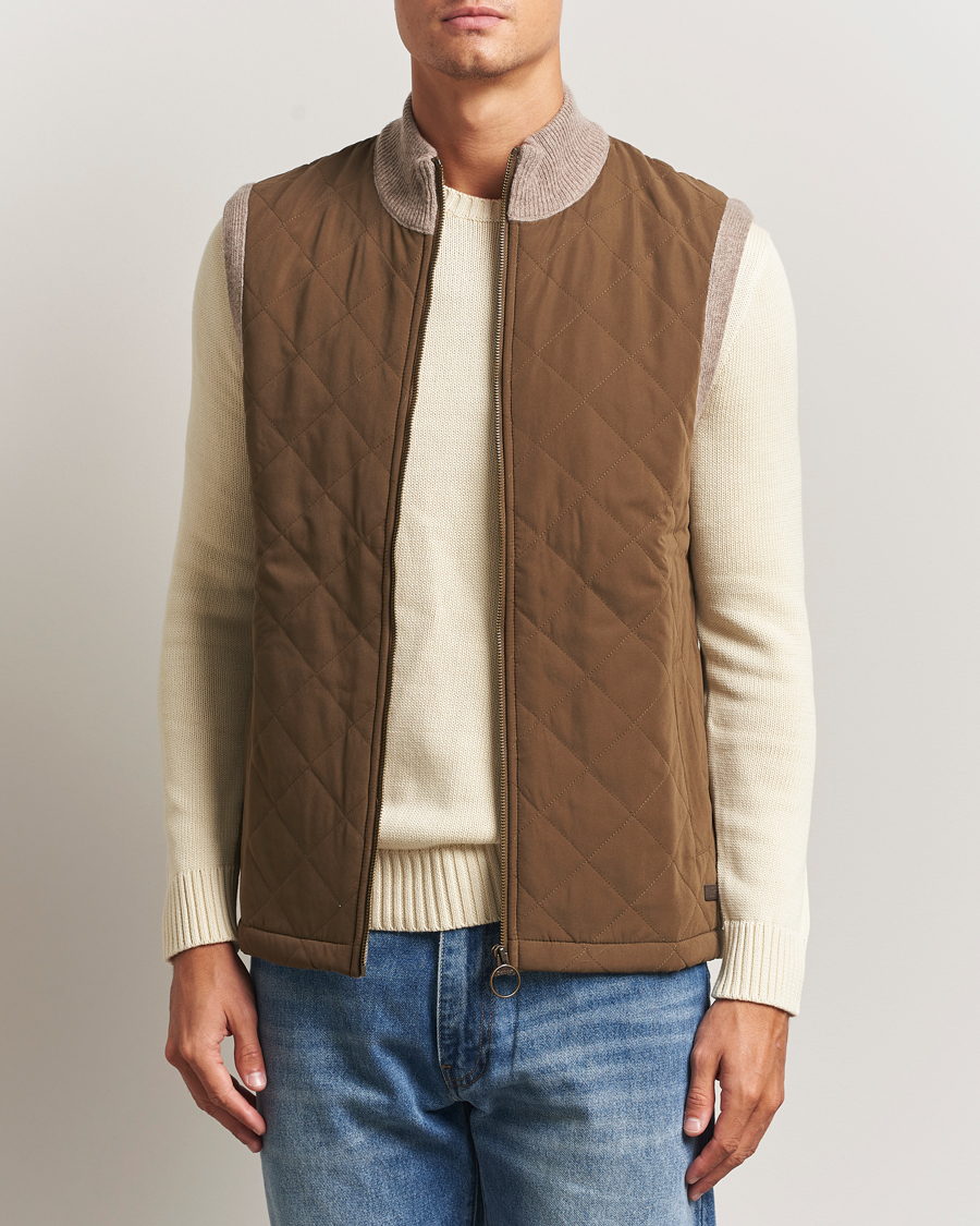 Herr | Tröjor | Barbour Lifestyle | Shoveler Knitted Gilet Stone