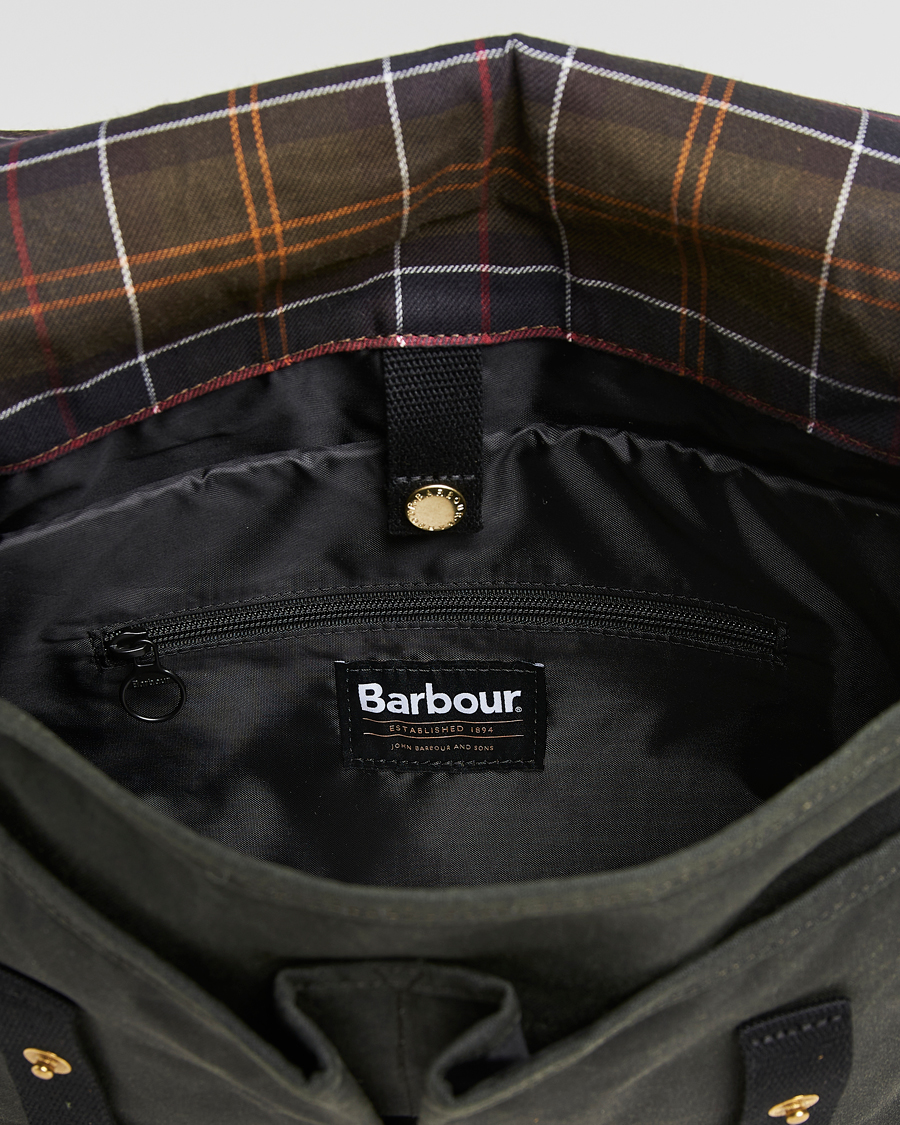 Herr | Väskor | Barbour Lifestyle | Field Wax Riever Crossbody Bag Sage