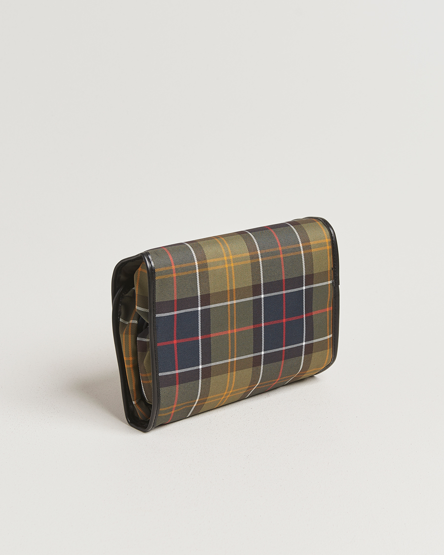 Herr | Barbour Lifestyle Tartan Hanging Washbag Classic | Barbour Lifestyle | Tartan Hanging Washbag Classic
