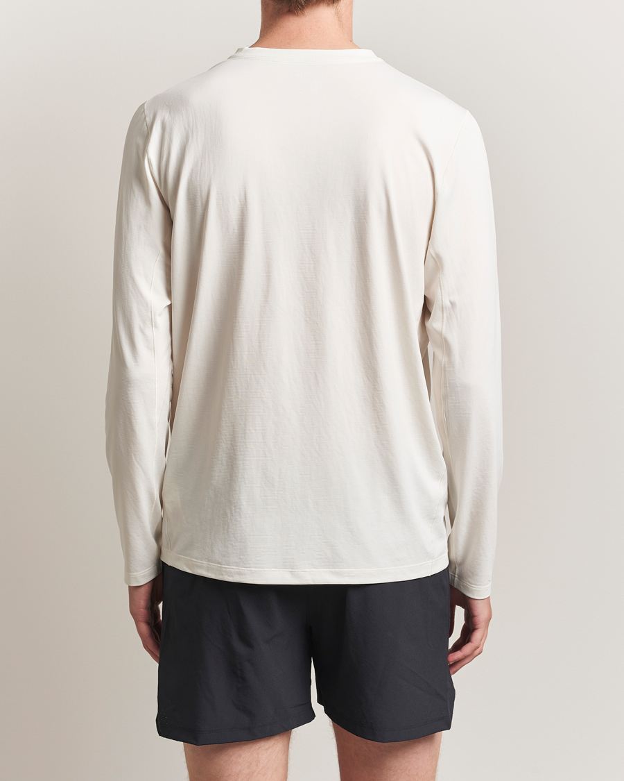Herr | T-Shirts | Arc'teryx | Cormac Long Sleeve T-Shirt Arctic Silk Heather